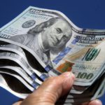 Cerca del Techo, el Dólar Inicia en 1300 pesos