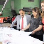 Quintela recorrió el Polo Textil Cooperativo y ratificó el apoyo del Gobierno al trabajo asociativo