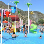 Parque Acuático – Sin Pena Ni Gloria